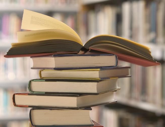 Открыта продажа учебной литературы