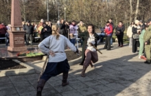 мечевой бой в парке