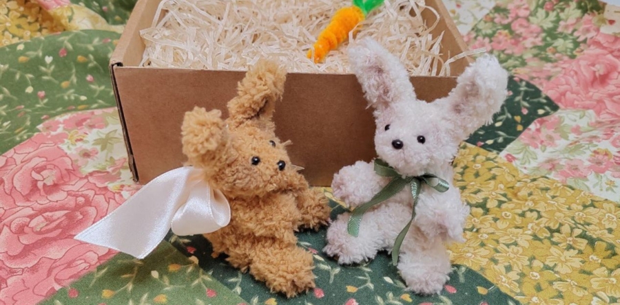 Приглашаем на мастер-класс “Зайка из синели”