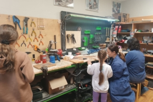 На выходных состоялся мастер-класс по ювелирному искусству.