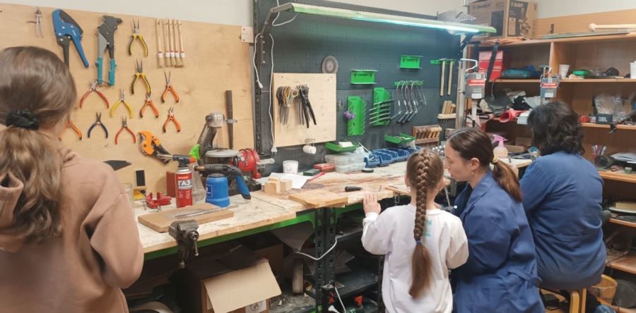 На выходных состоялся мастер-класс по ювелирному искусству.